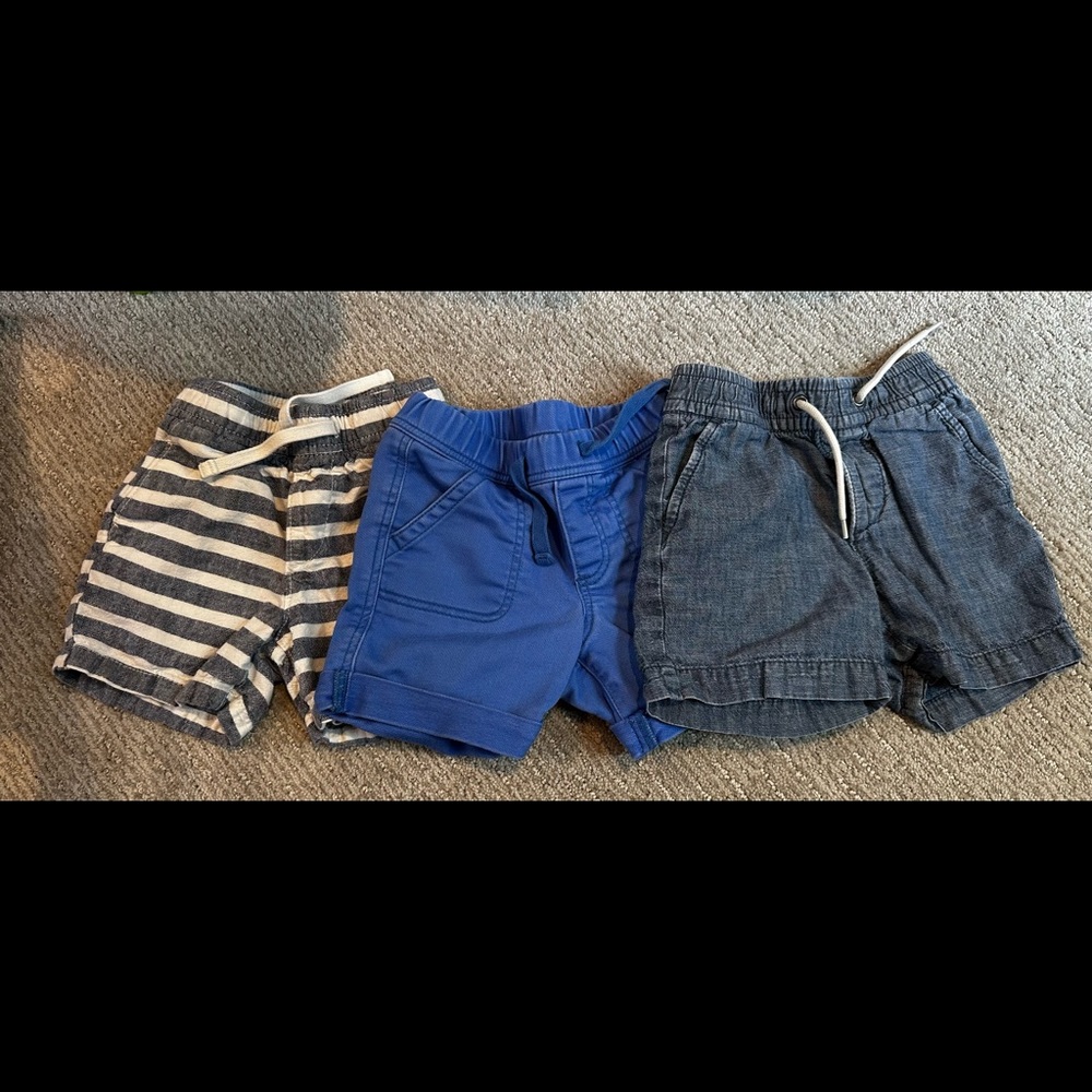 Gap Boys Shorts 18-24 mo (3pair)